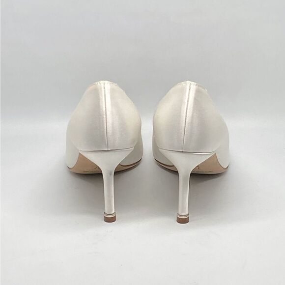 Manolo Blahnik Hangisi 70MM Crystal Buckle Satin Pumps size 37 - Picture 9 of 16